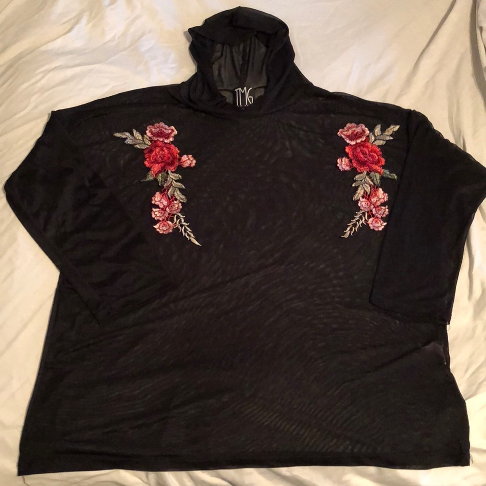 1x mesh shirt w hood w embroidered roses on front